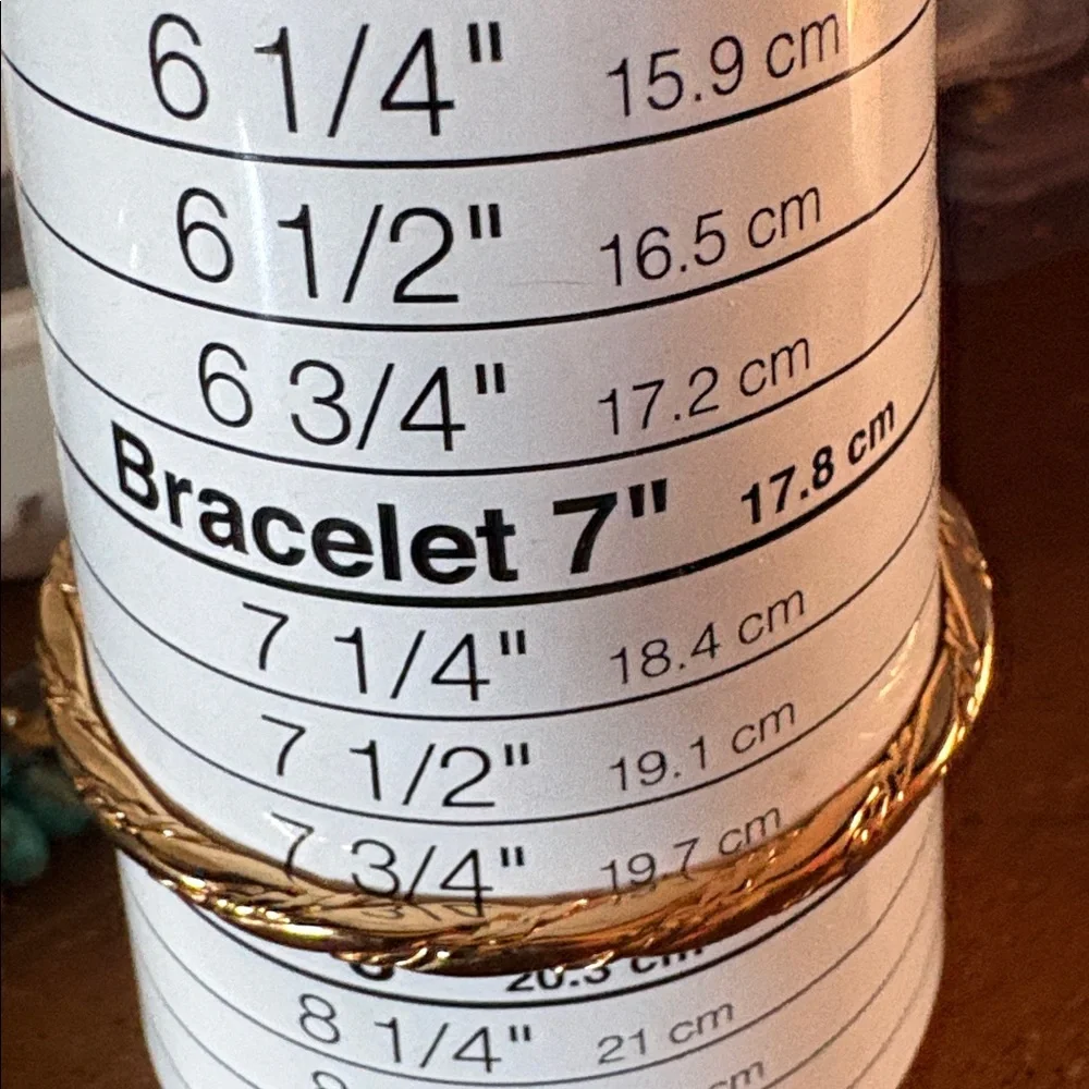 MONET VINTAGE GOLD-TONE BRAIDED TWISTED SIZE 7.5" BANGLE BRACELET - Picture 5 of 9